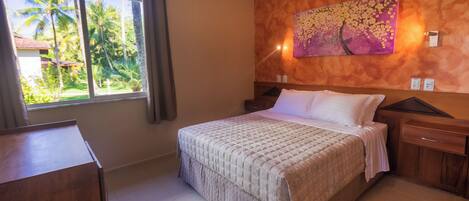 Quarto Standard | Minibar, coffre-fort pour ordinateur portable, décor unique