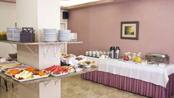 Petit déjeuner buffet compris tous les jours