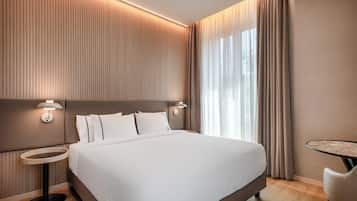 Habitació superior, 1 llit de matrimoni gran, no fumadors, terrassa | 1 dormitori, minibar, caixa forta a l'habitació i escriptori