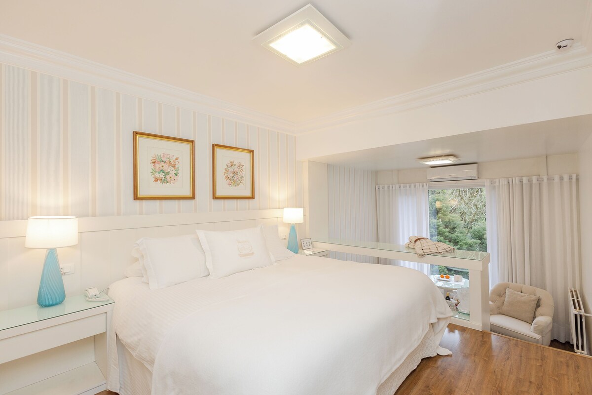 Luxury Room | Premium bedding, down duvets, minibar, in-room safe