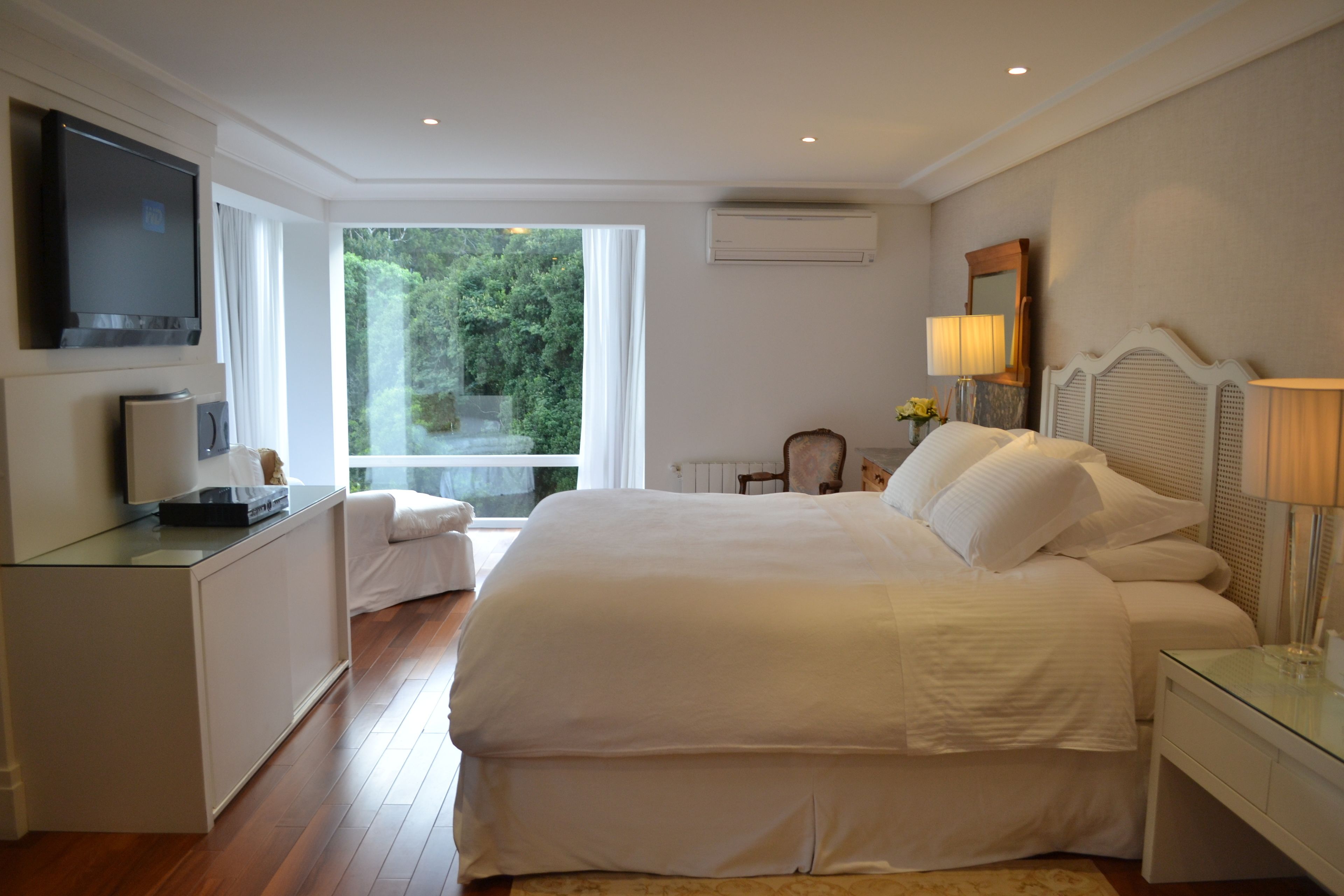 Double Room (Príncipes 29) | Premium bedding, down comforters, minibar, in-room safe