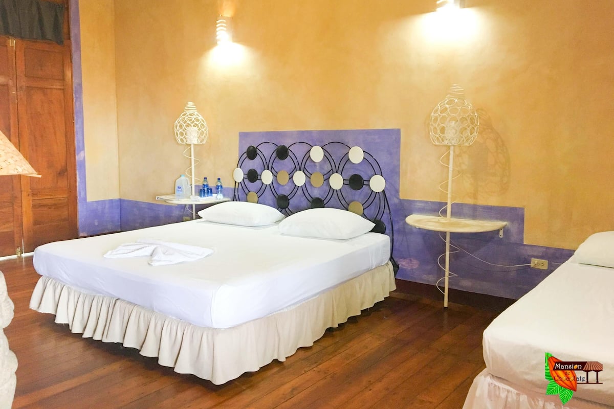 Individually decorated, blackout drapes, free WiFi, bed sheets
