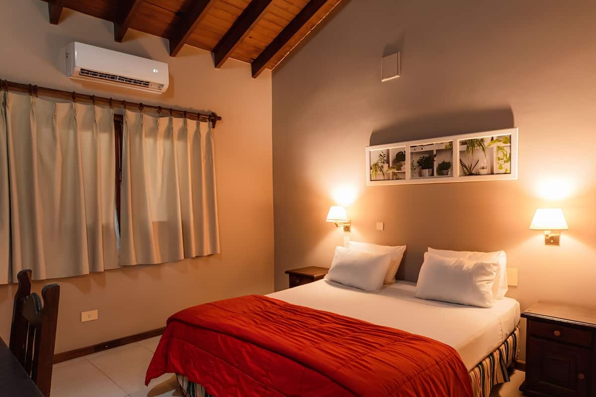 Double Room, 1 Double Bed | In-room safe, bed sheets