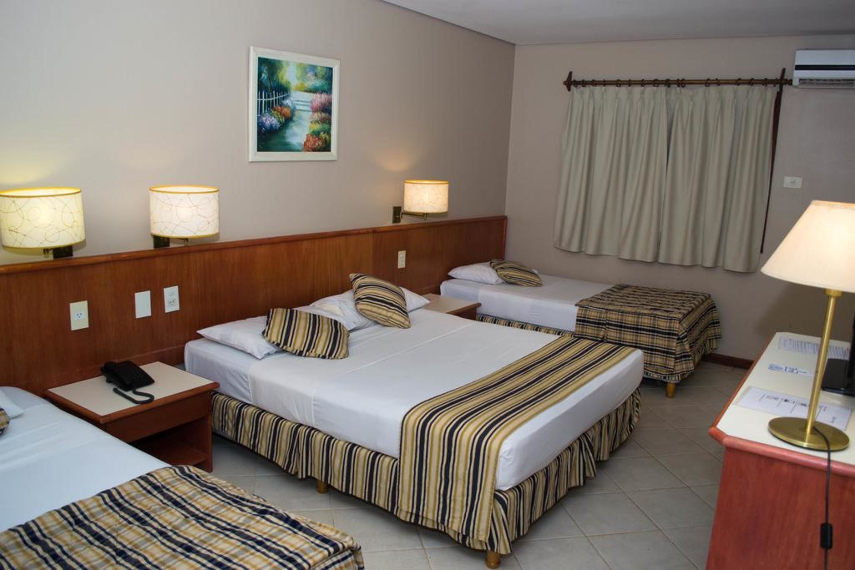 In-room safe, bed sheets