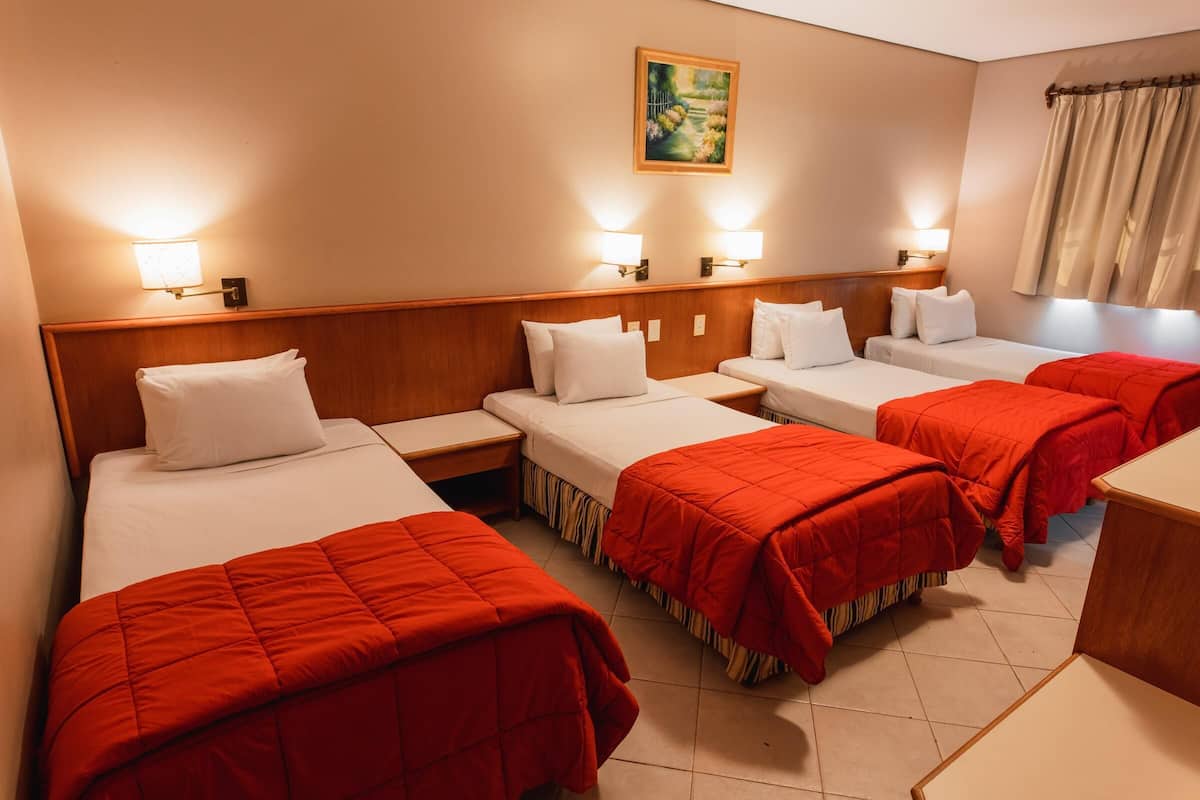 In-room safe, bed sheets