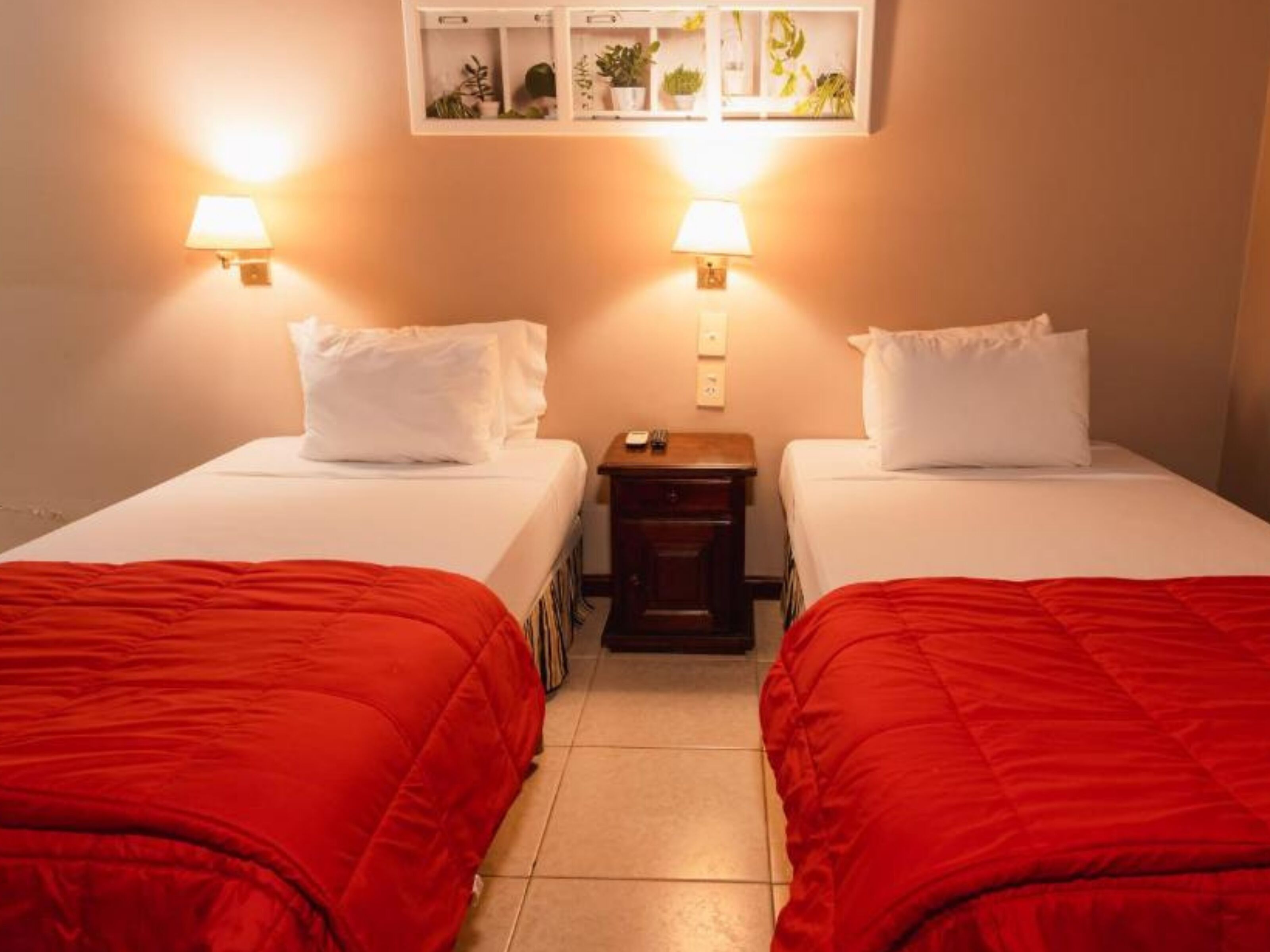 Doppelzimmer, 2 Einzelbetten | Zimmersafe, Bettwäsche