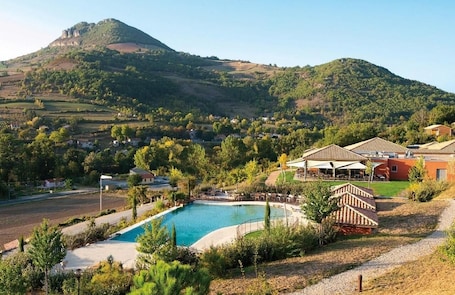 Porche. Domaine de Saint Estève