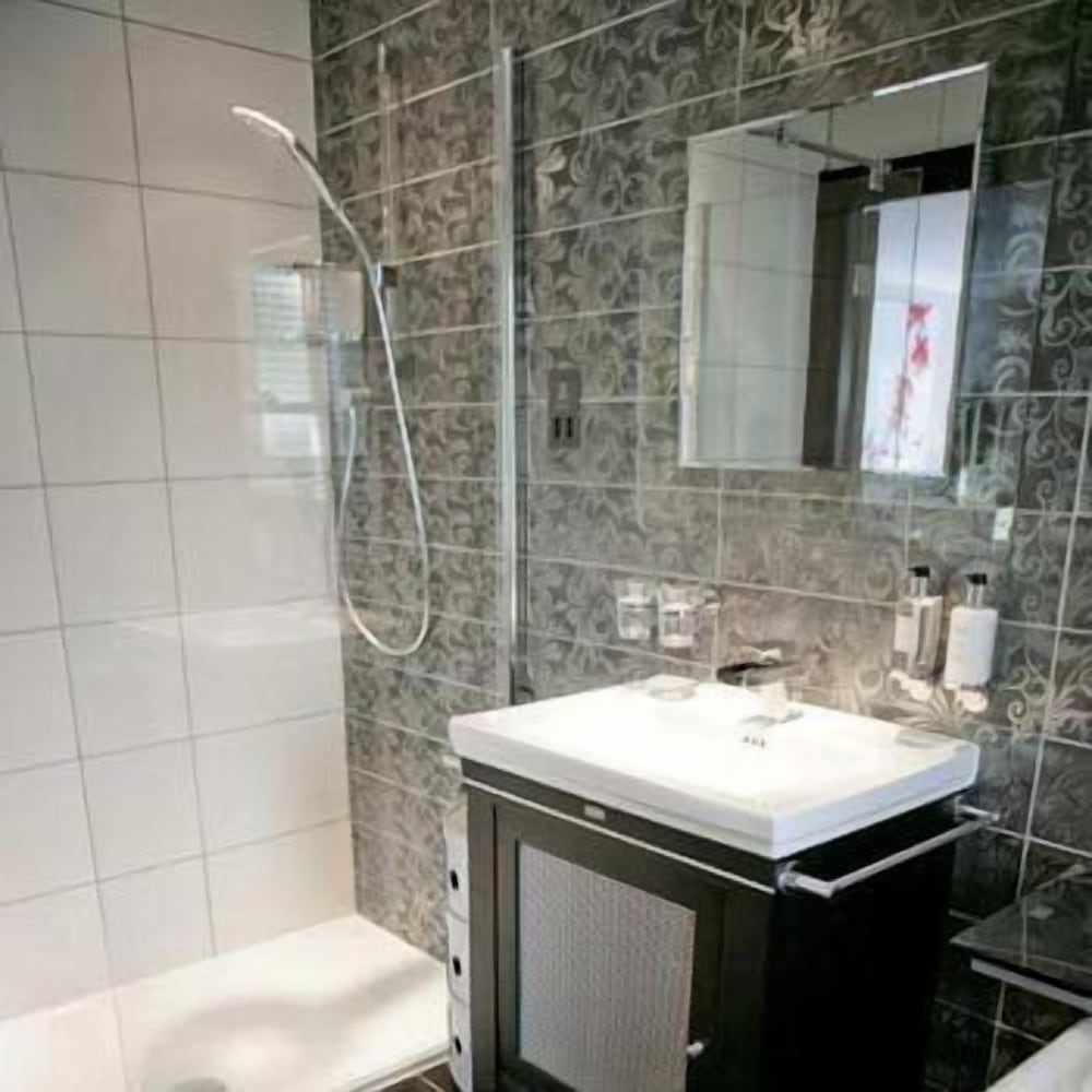 Windermere Suites by null