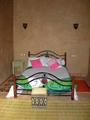 Premium bedding, bed sheets