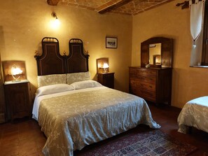 Frette Italian sheets, free WiFi, bed sheets - La Corte del Barbio (Aramengo)