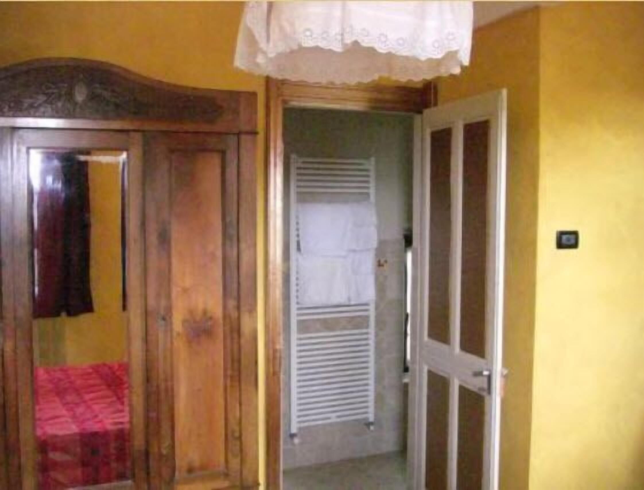 Frette Italian sheets, free WiFi, bed sheets