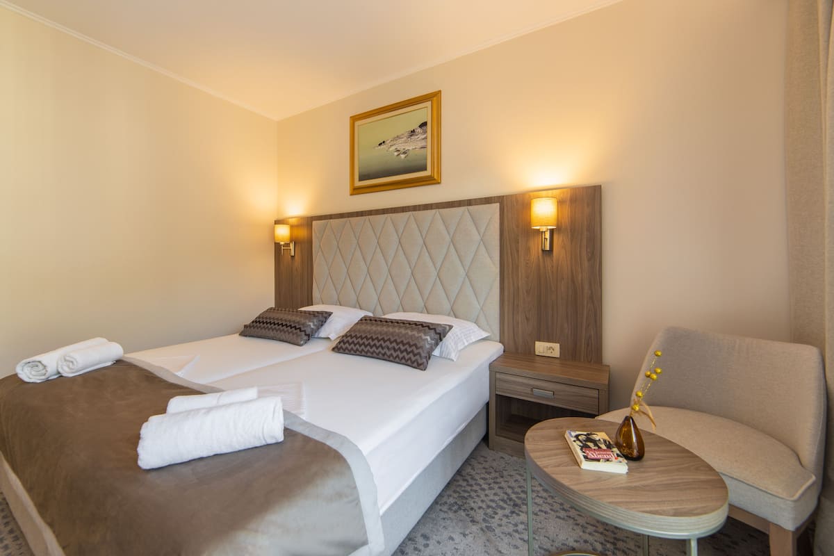 1 bedroom, minibar, in-room safe, desk