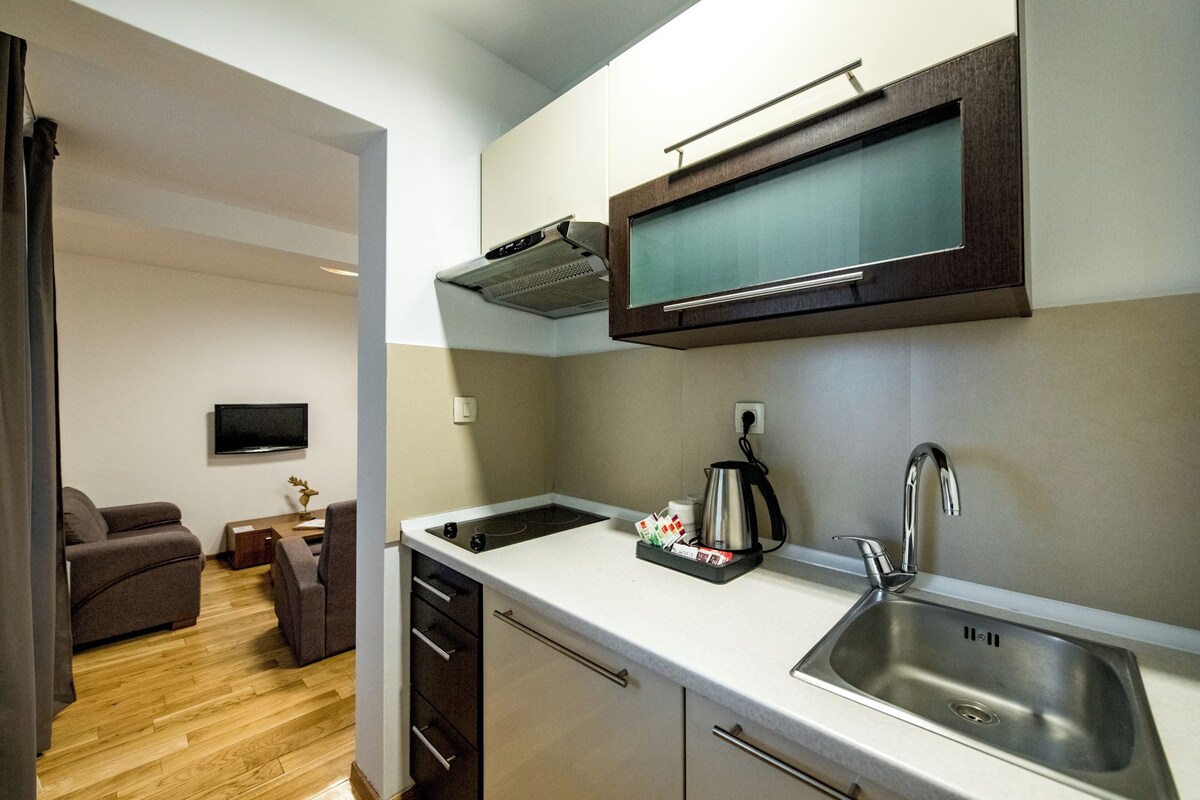 Private kitchen | Coffee/tea maker, electric kettle