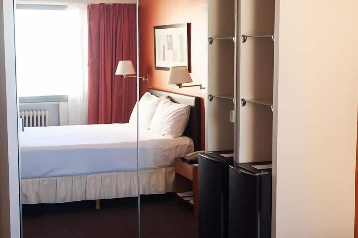 1 bedroom, minibar, in-room safe, individually decorated