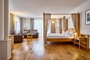 Deluxe Double Room, 1 Double Bed, Bathtub