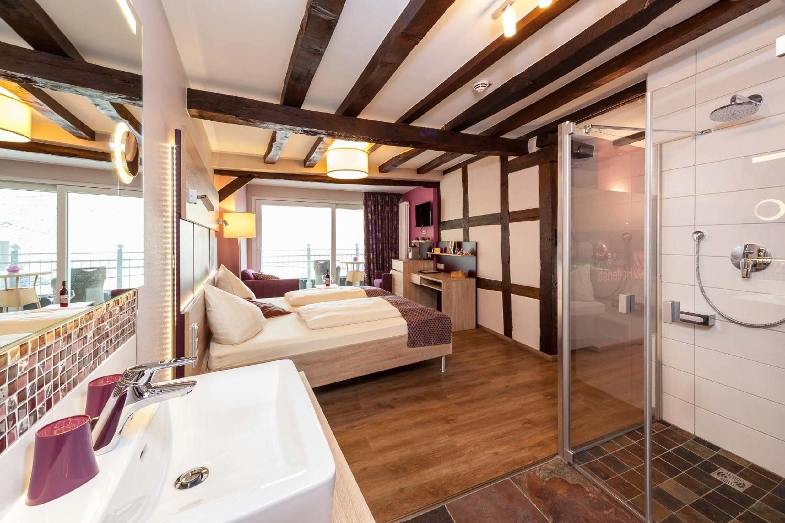 in-room safe, desk, soundproofing, free wifi