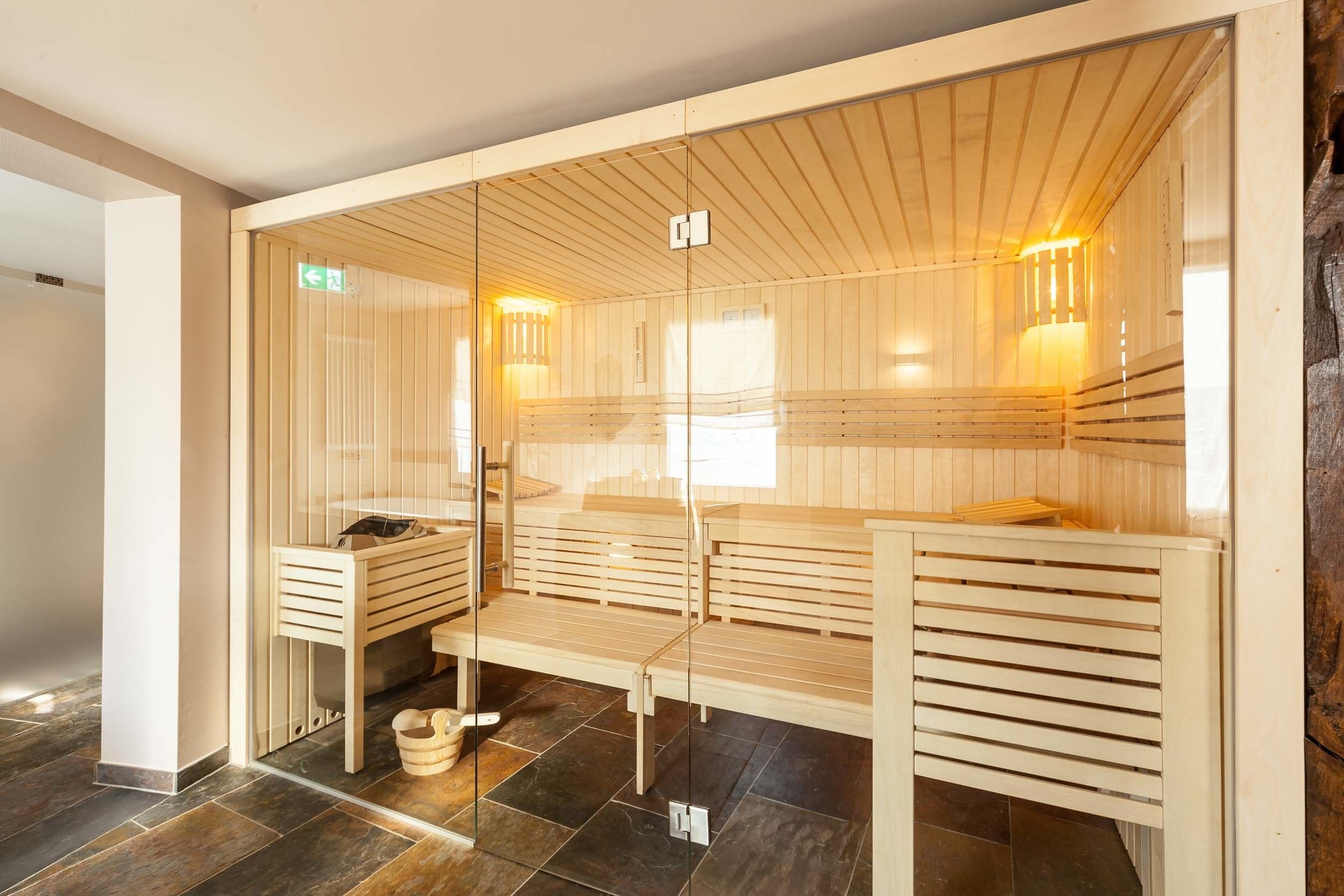 sauna, steam room, body treatments, aromatherapy, hot stone massages