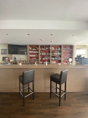 Bar (on property) - Hotel Rödelheimer Hof - Am Wasserturm (Frankfurt)