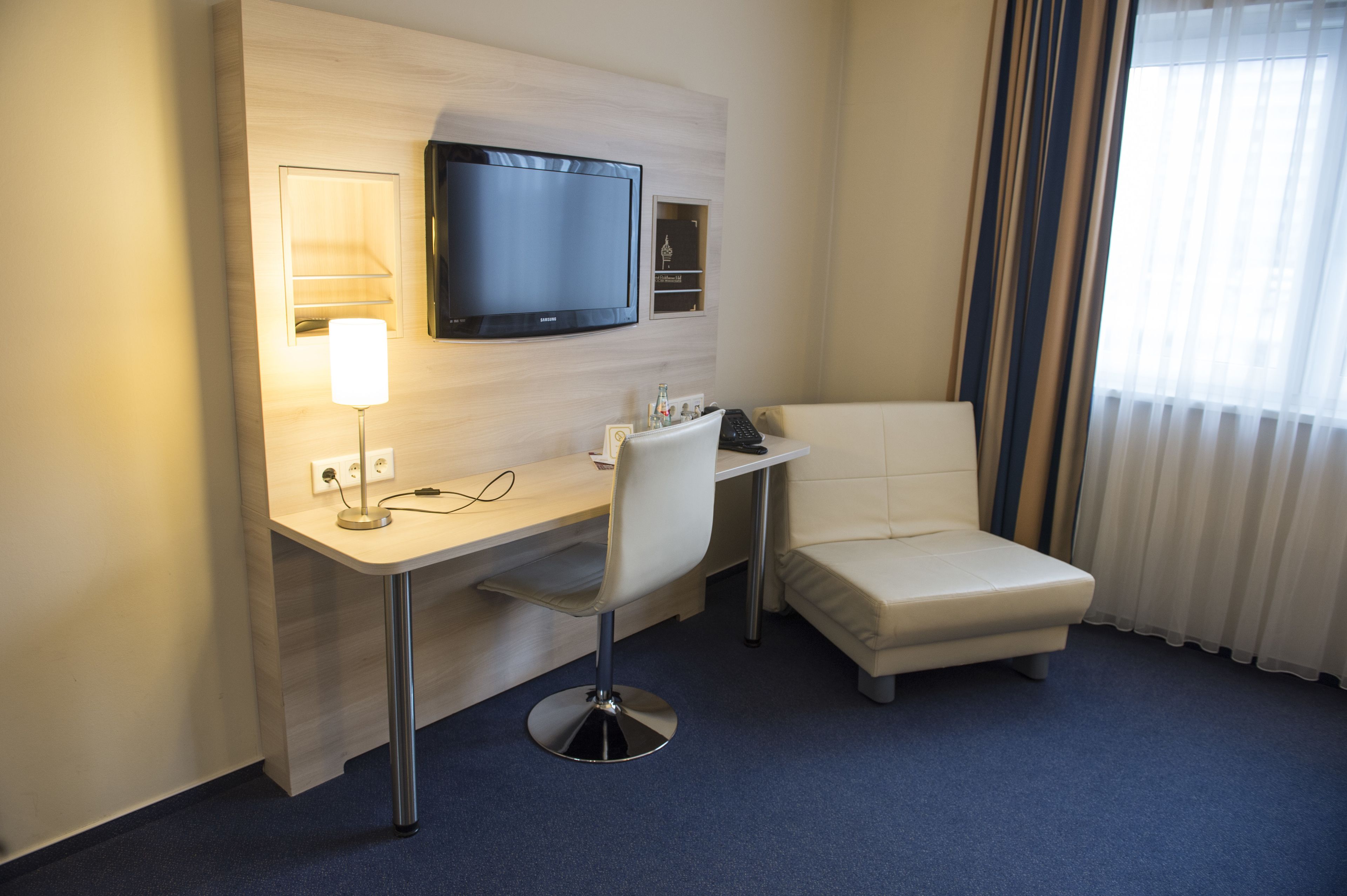 triple room | in-room safe, desk, soundproofing, cots/infant beds