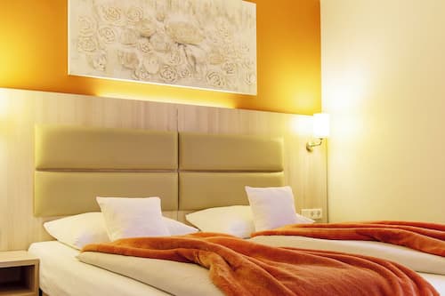 In-room safe, desk, soundproofing, cribs/infant beds