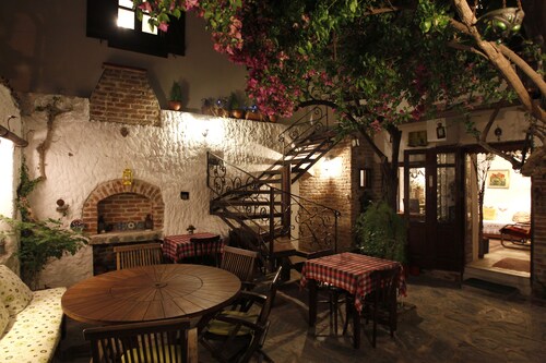 Nazhan Hotel - Boutique Class