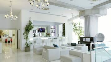 Cocktailbar, Speisen im Freien