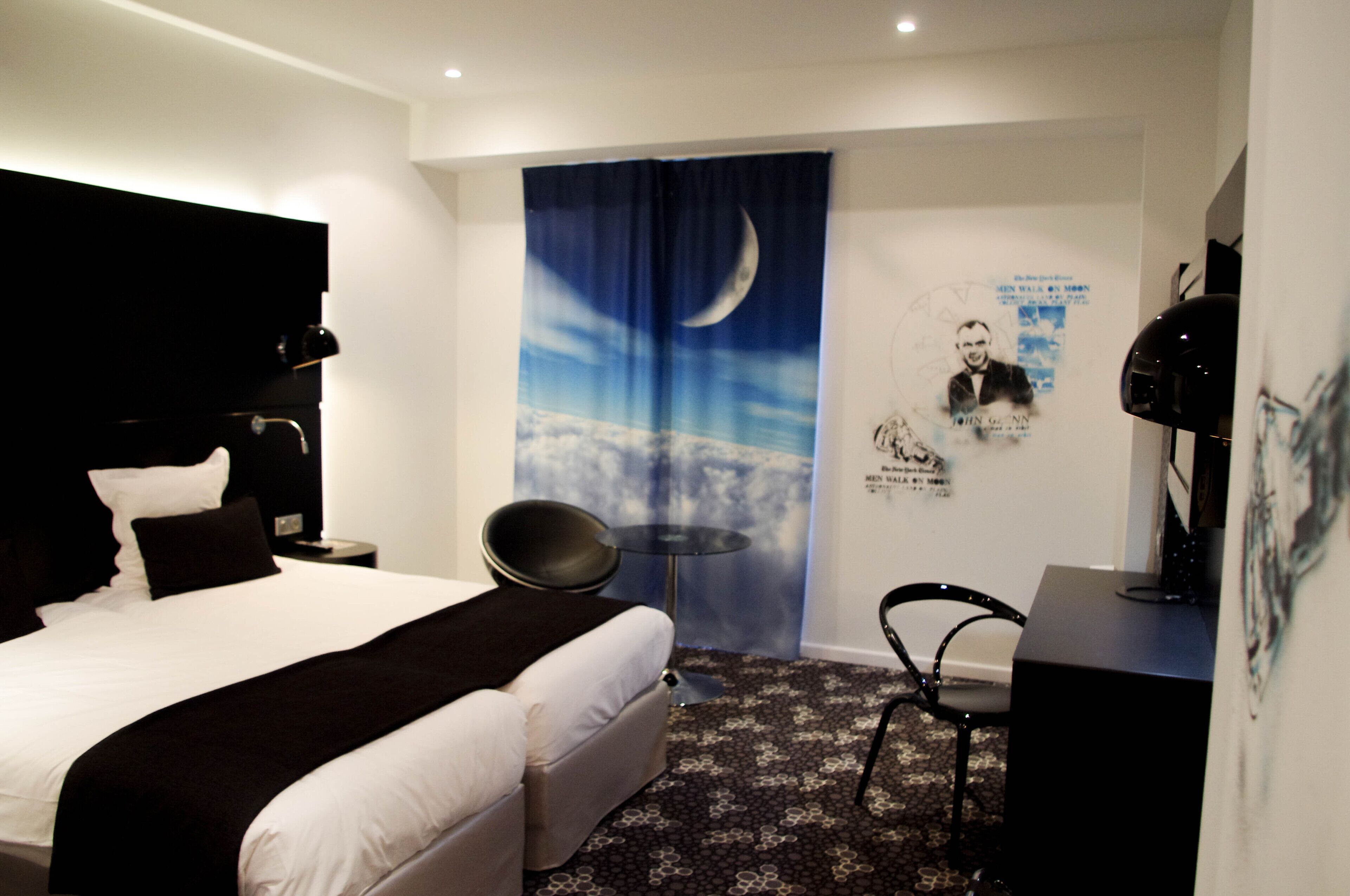 superior room, 2 single beds | minibar, in-room safe, desk, soundproofing