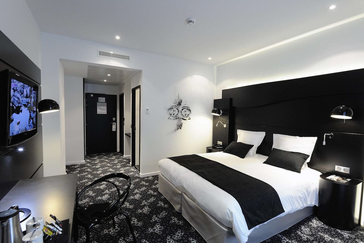Minibar, in-room safe, desk, soundproofing