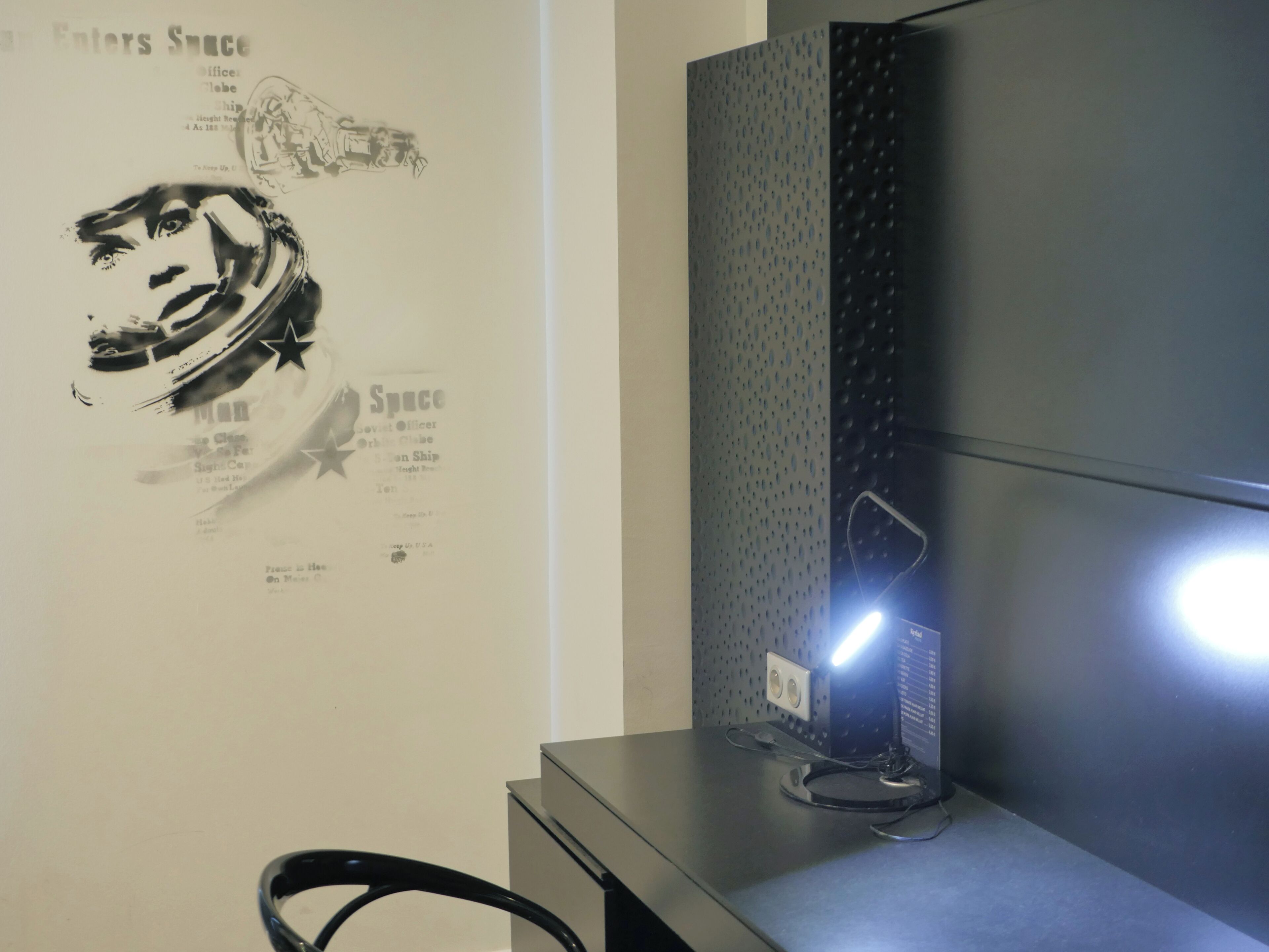 standard room, 2 single beds | minibar, in-room safe, desk, soundproofing