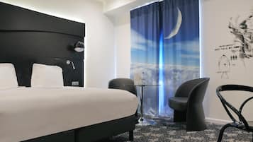 Minibar, coffres-forts dans les chambres, bureau, chambres insonorisées