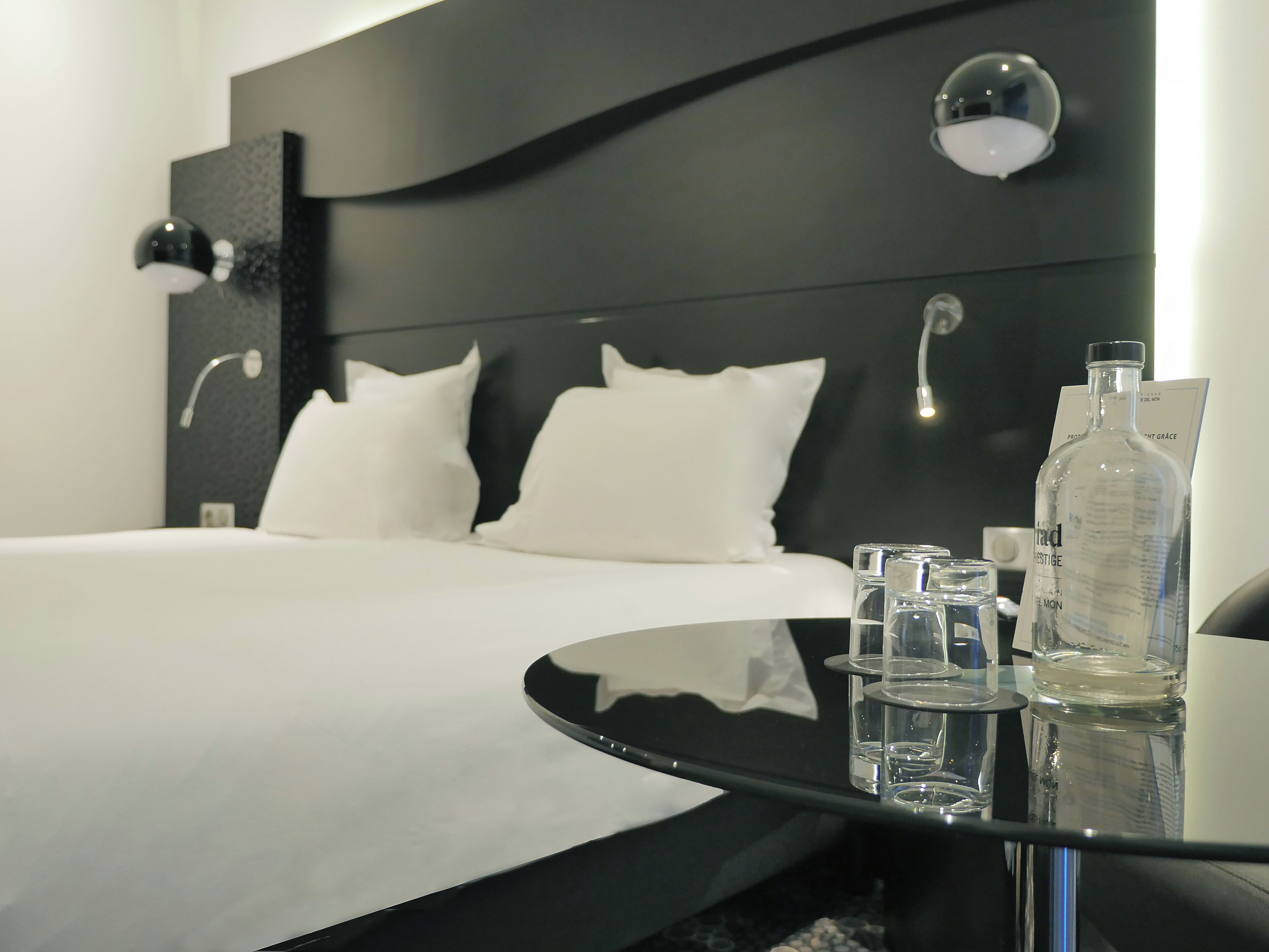 Standardværelse - 1 dobbeltseng | Minibar, pengeskab på værelset, skrivebord