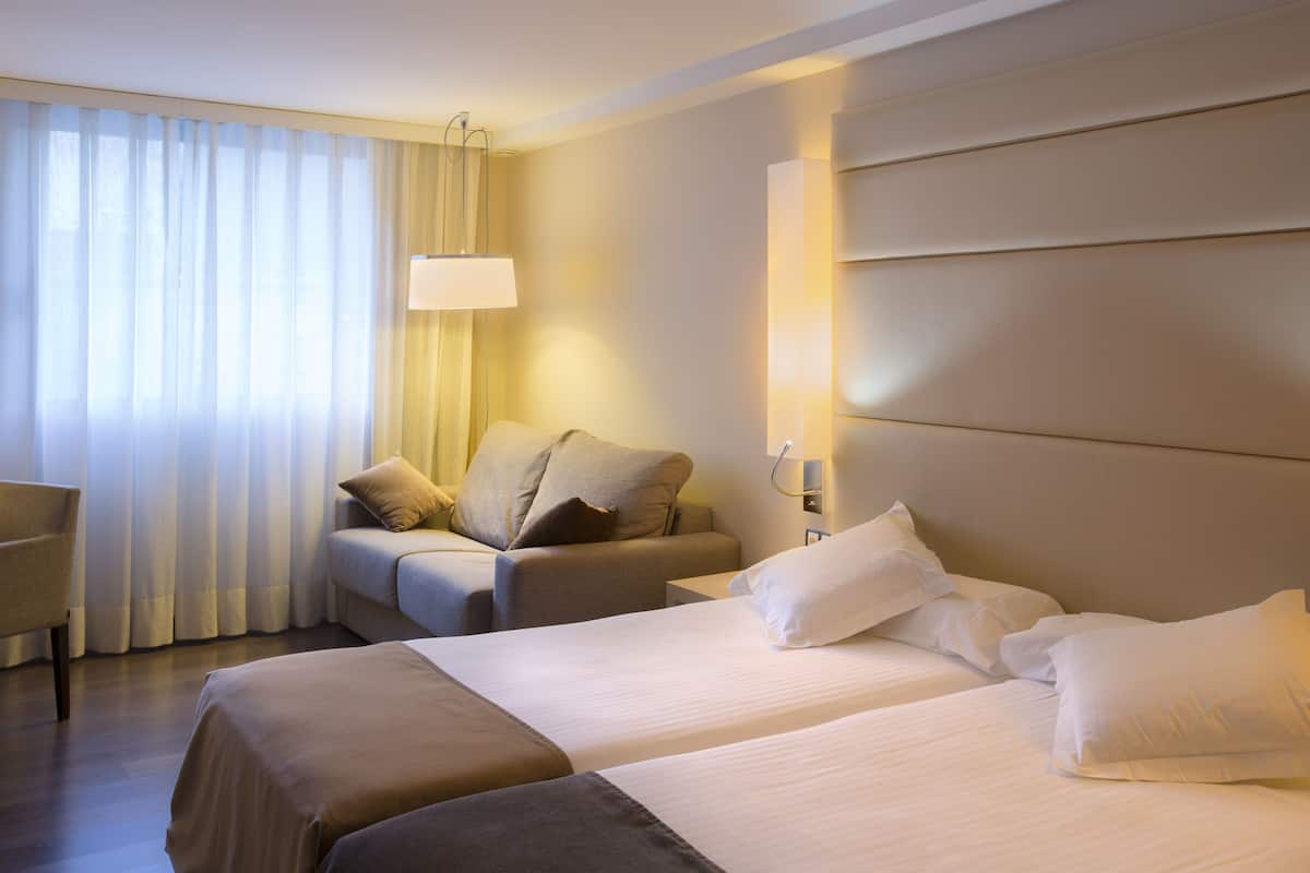 1 bedroom, minibar, in-room safe, desk