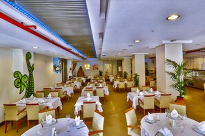 Lunch and dinner served, Turkish cuisine - Han Hotel (Istanbul)