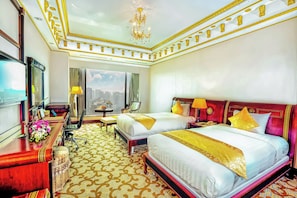 Chambre Deluxe | Minibar, coffres-forts dans les chambres, bureau, rideaux occultants