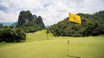 Quang cảnh sân golf