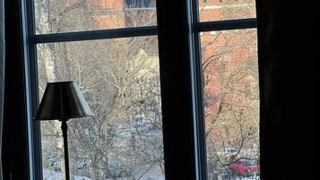 Vue sur la ville depuis lâhĂ©bergement