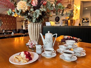 Petit déjeuner buffet compris tous les jours