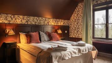 Luxury Studio Suite | In-room safe, individually decorated, individually furnished, desk