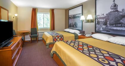 Super 8 by Wyndham Kingston