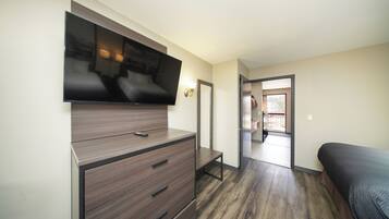 Desk, iron/ironing board, free WiFi, bed sheets