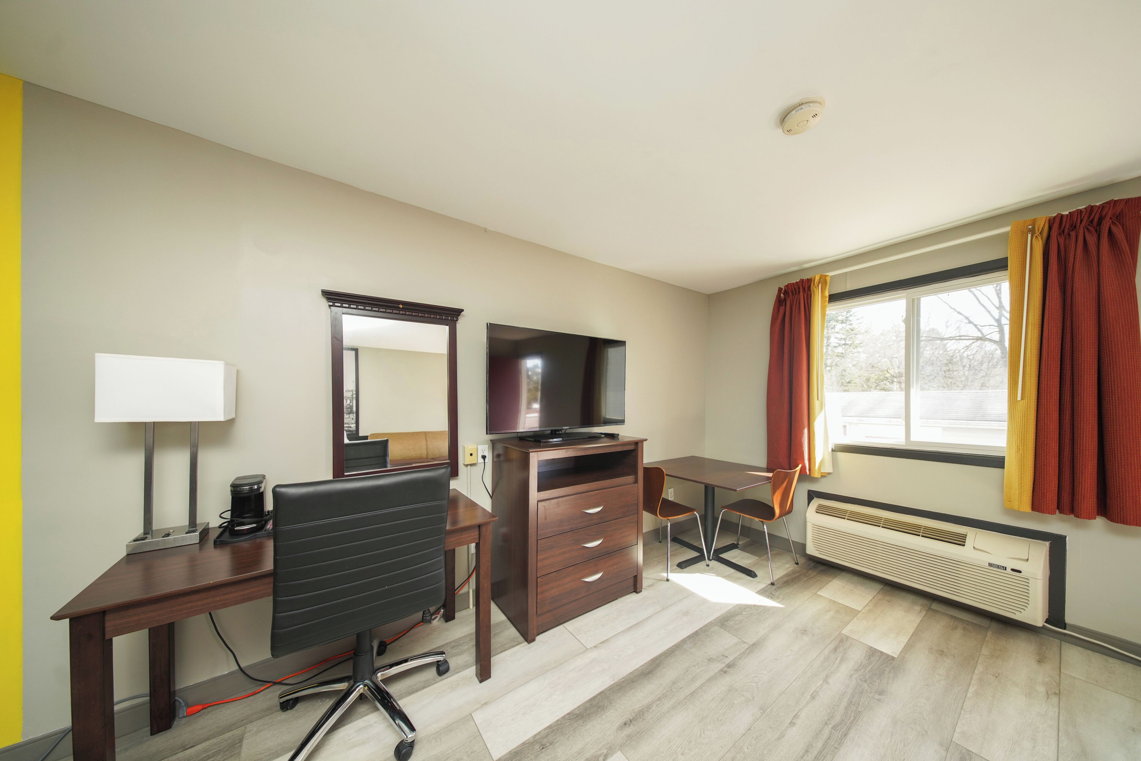 Foto - Super 8 by Wyndham Kingston