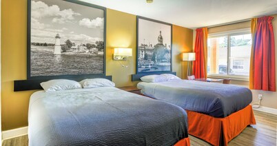 Super 8 by Wyndham Kingston