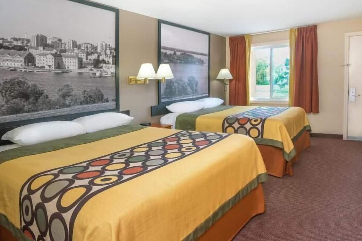 Desk, iron/ironing board, free WiFi, bed sheets