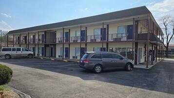 Mặt tiền nơi lưu trú