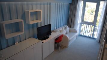 Phòng Tiêu chuẩn, nhiều giường | Bàn, truy cập Internet không dây miễn phí