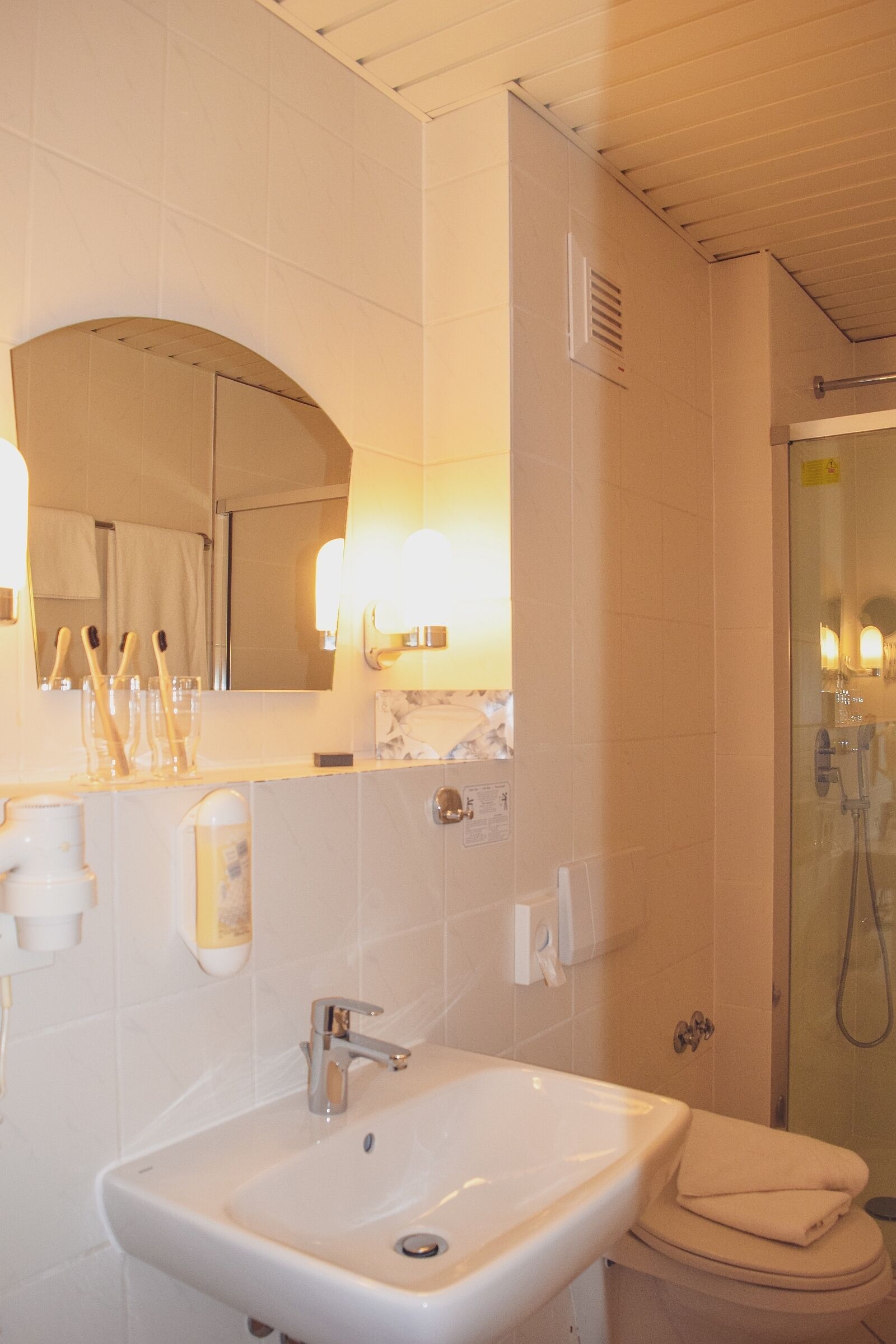 Comfort-Suite, 1 Schlafzimmer, eingeschränkter Meerblick | Badezimmer
