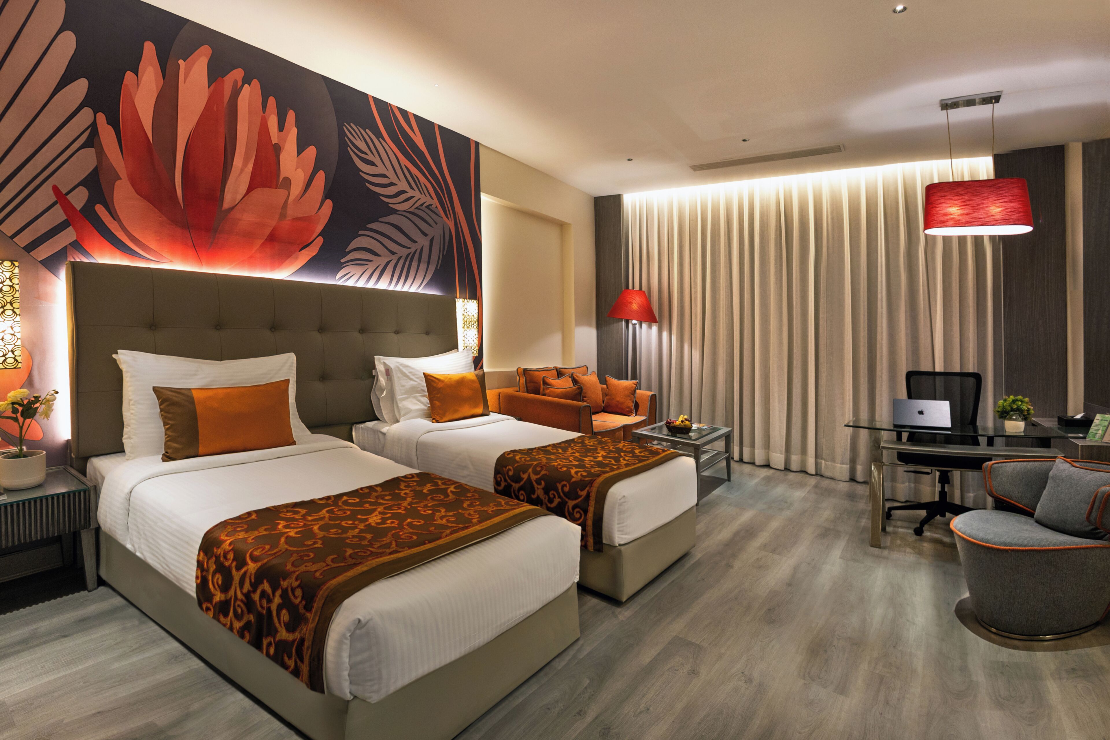 Executive Room | Premium bedding, in-room safe, desk, iron/ironing board