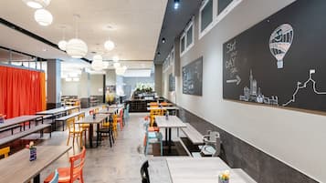 Daily buffet breakfast (EUR 11.90 per person)