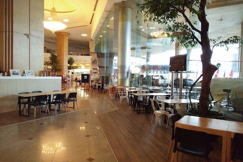 Thumrin Thana Hotel