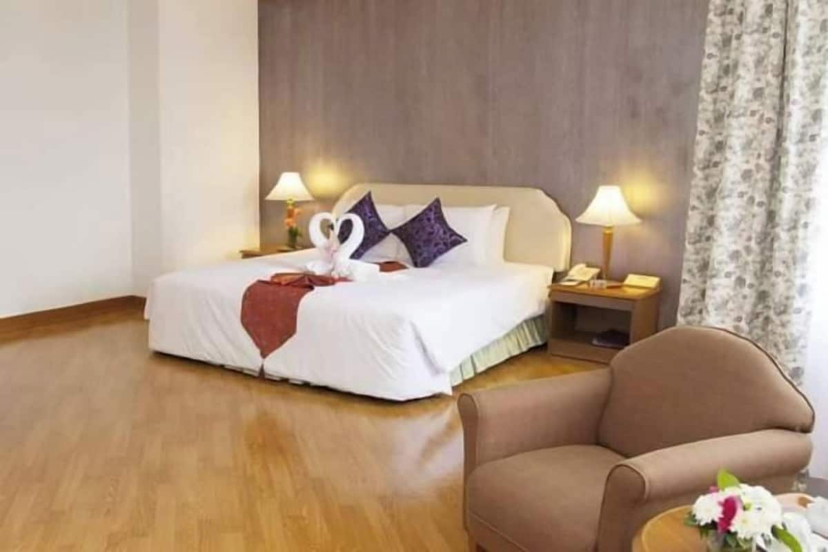 Minibar, una cassaforte in camera, una scrivania